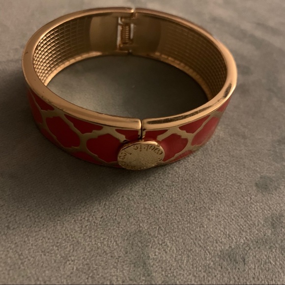 Cookie Lee- Clasp Bracelet - Picture 2 of 8